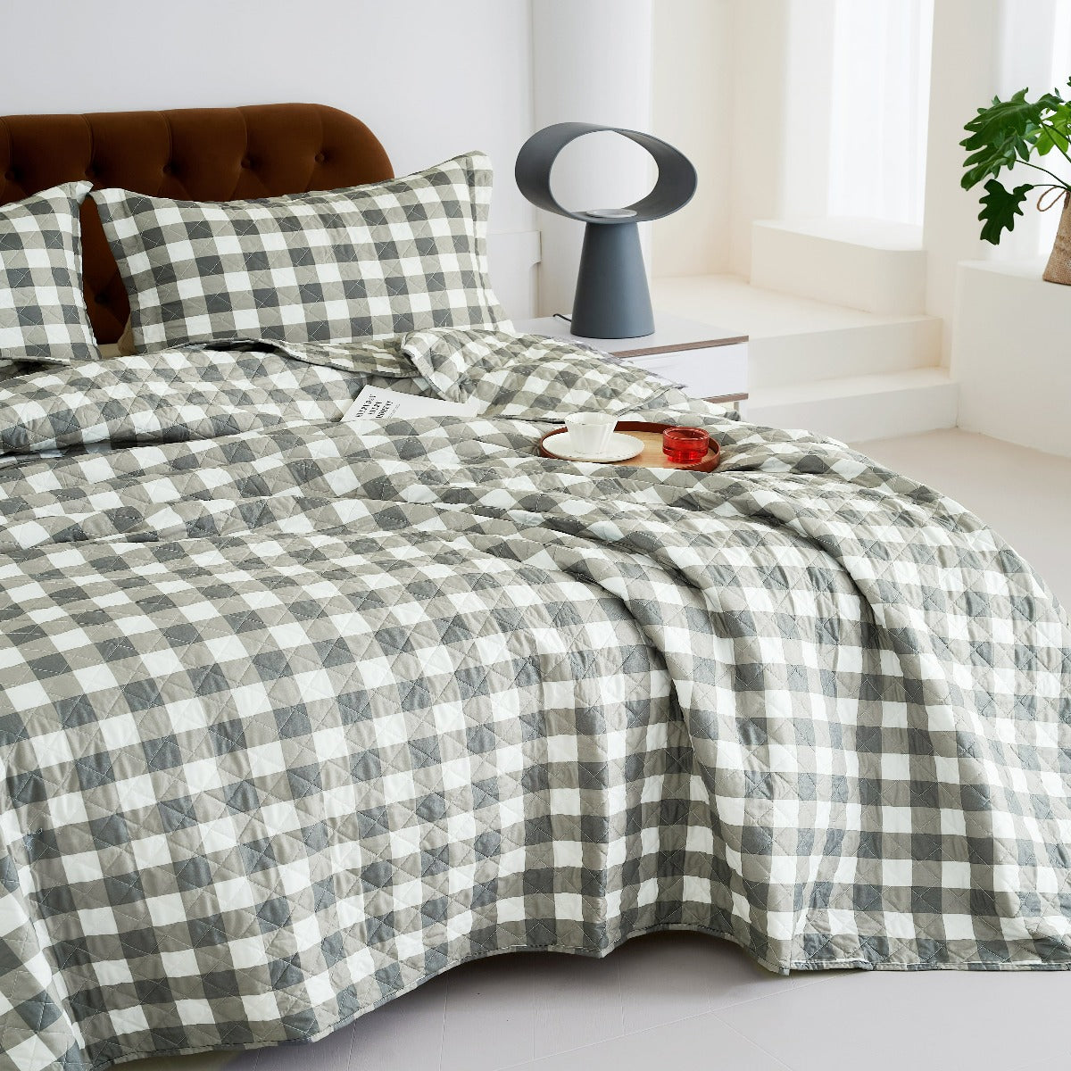 Holiday Collection Quilt Set - Ultra-Soft, Reversible Coverlet Bedding - Oversized Quilt With Matching Pillow Shams - Spirit Linen