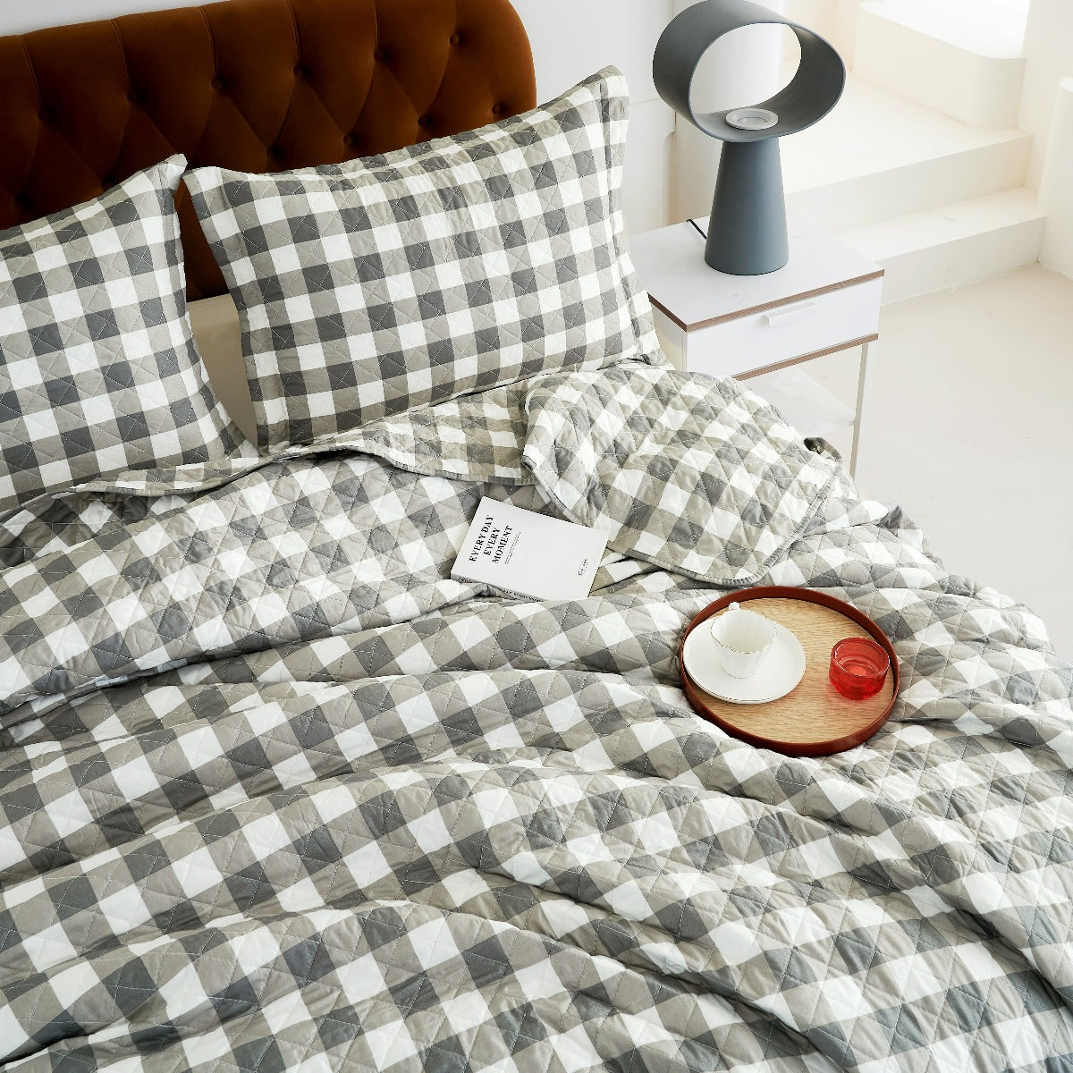 Holiday Collection Quilt Set - Ultra-Soft, Reversible Coverlet Bedding - Oversized Quilt With Matching Pillow Shams - Spirit Linen