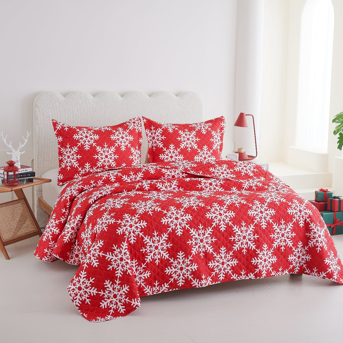 Holiday Collection Quilt Set - Ultra-Soft, Reversible Coverlet Bedding - Oversized Quilt With Matching Pillow Shams - Spirit Linen