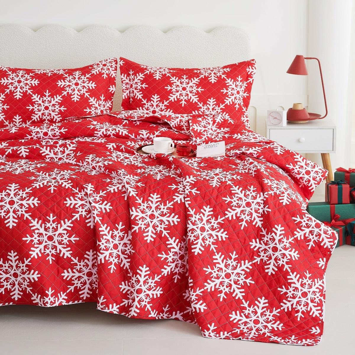 Holiday Collection Quilt Set - Ultra-Soft, Reversible Coverlet Bedding - Oversized Quilt With Matching Pillow Shams - Spirit Linen
