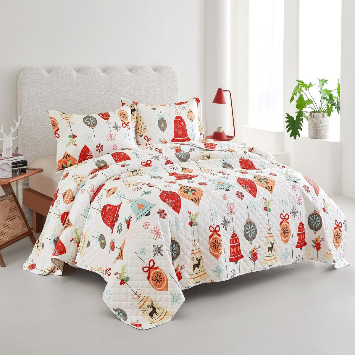 Holiday Collection Quilt Set - Ultra-Soft, Reversible Coverlet Bedding - Oversized Quilt With Matching Pillow Shams - Spirit Linen