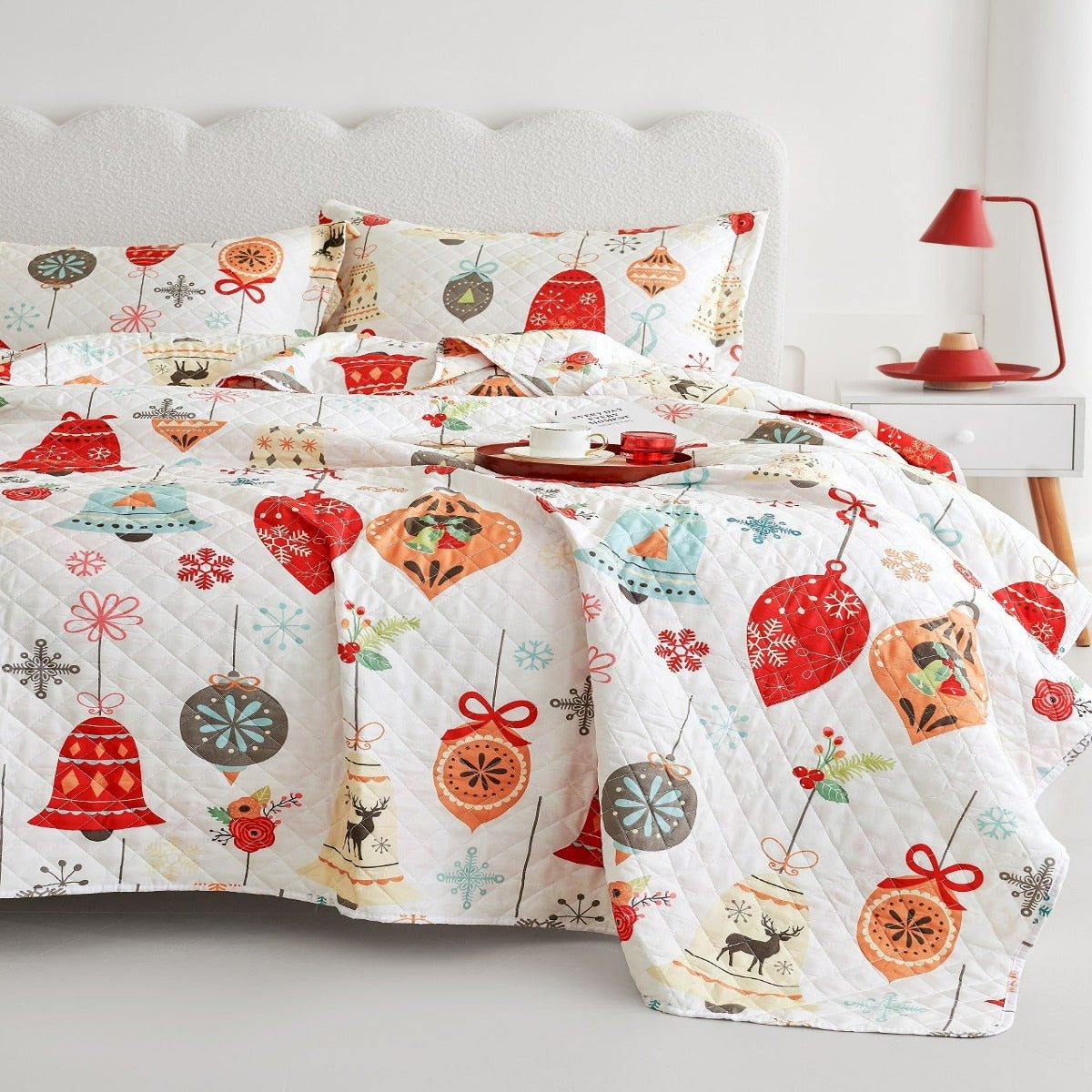 Holiday Collection Quilt Set - Ultra-Soft, Reversible Coverlet Bedding - Oversized Quilt With Matching Pillow Shams - Spirit Linen