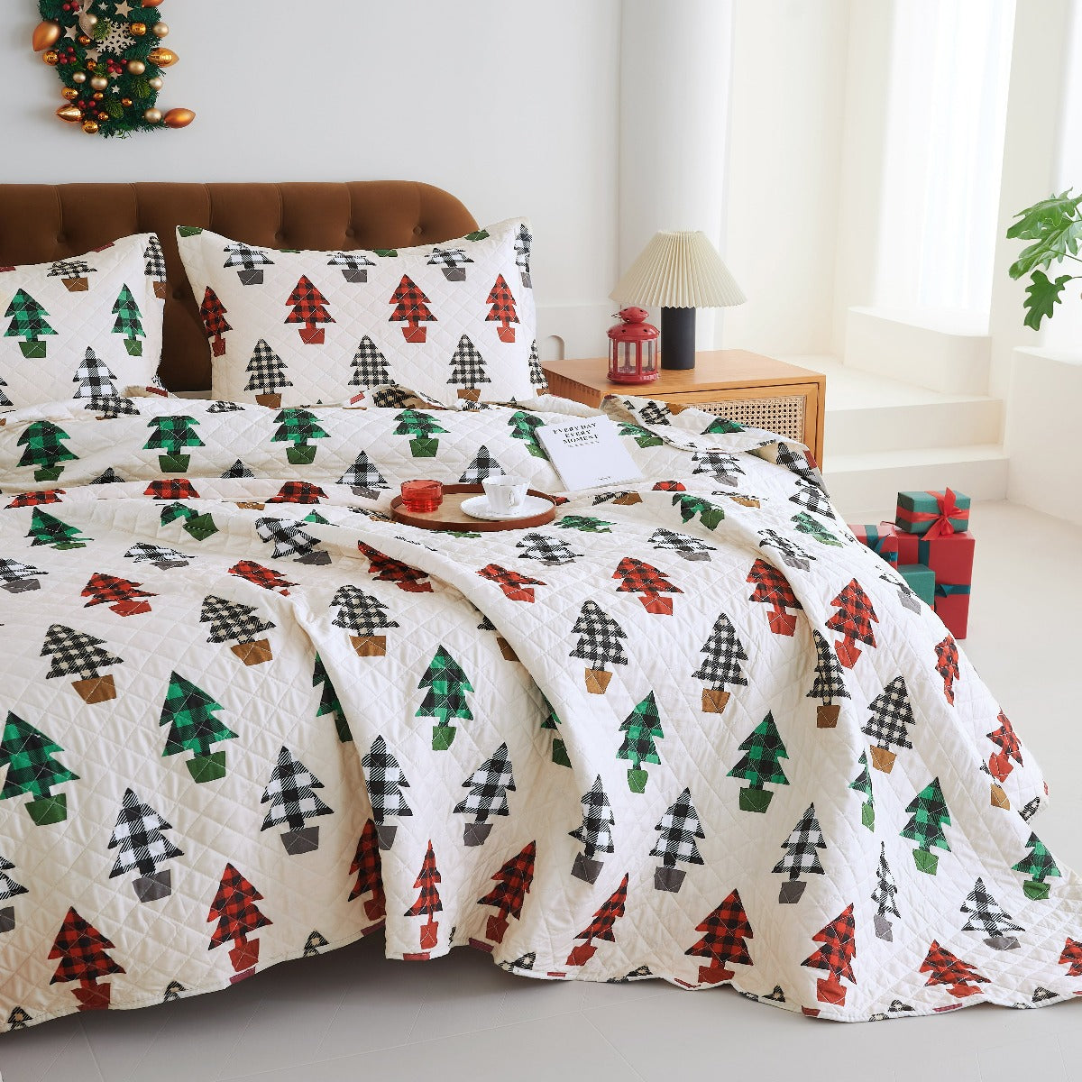 Holiday Collection Quilt Set - Ultra-Soft, Reversible Coverlet Bedding - Oversized Quilt With Matching Pillow Shams - Spirit Linen