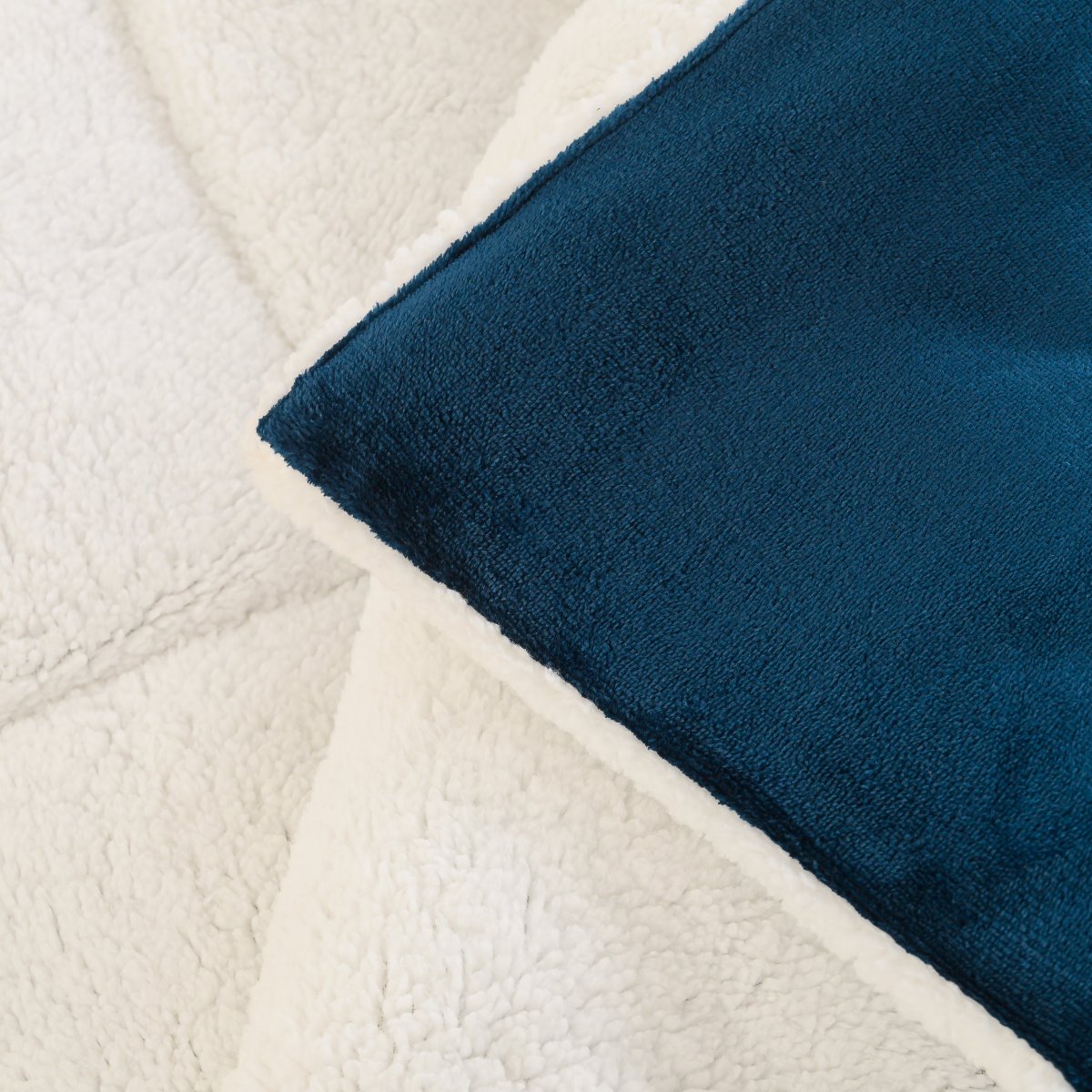 Mountain Ridge Boxed Knit 3pc Comforter Set | Spirit Linen - Navy