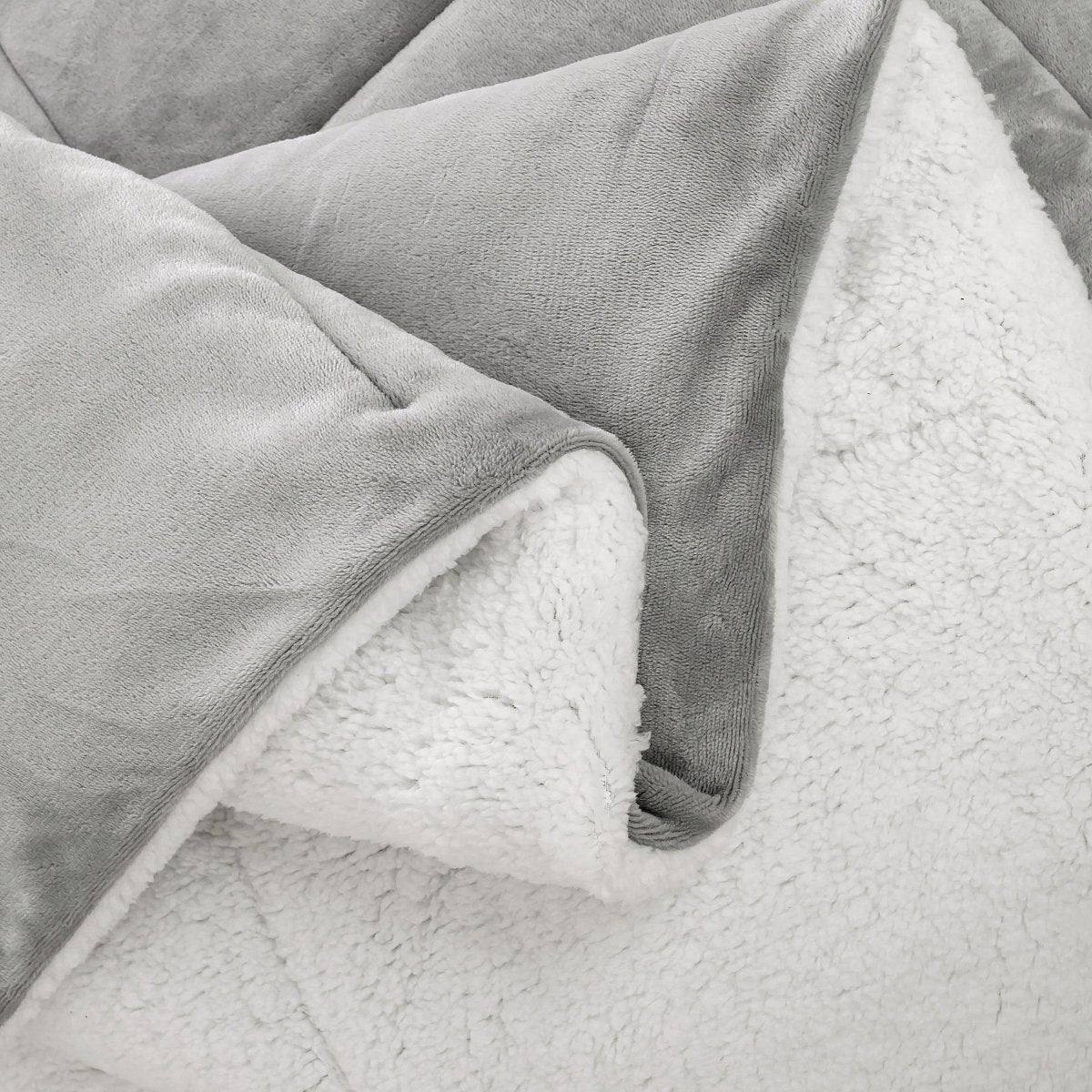 Mountain Ridge Boxed Knit 3pc Comforter Set | Spirit Linen - Silver