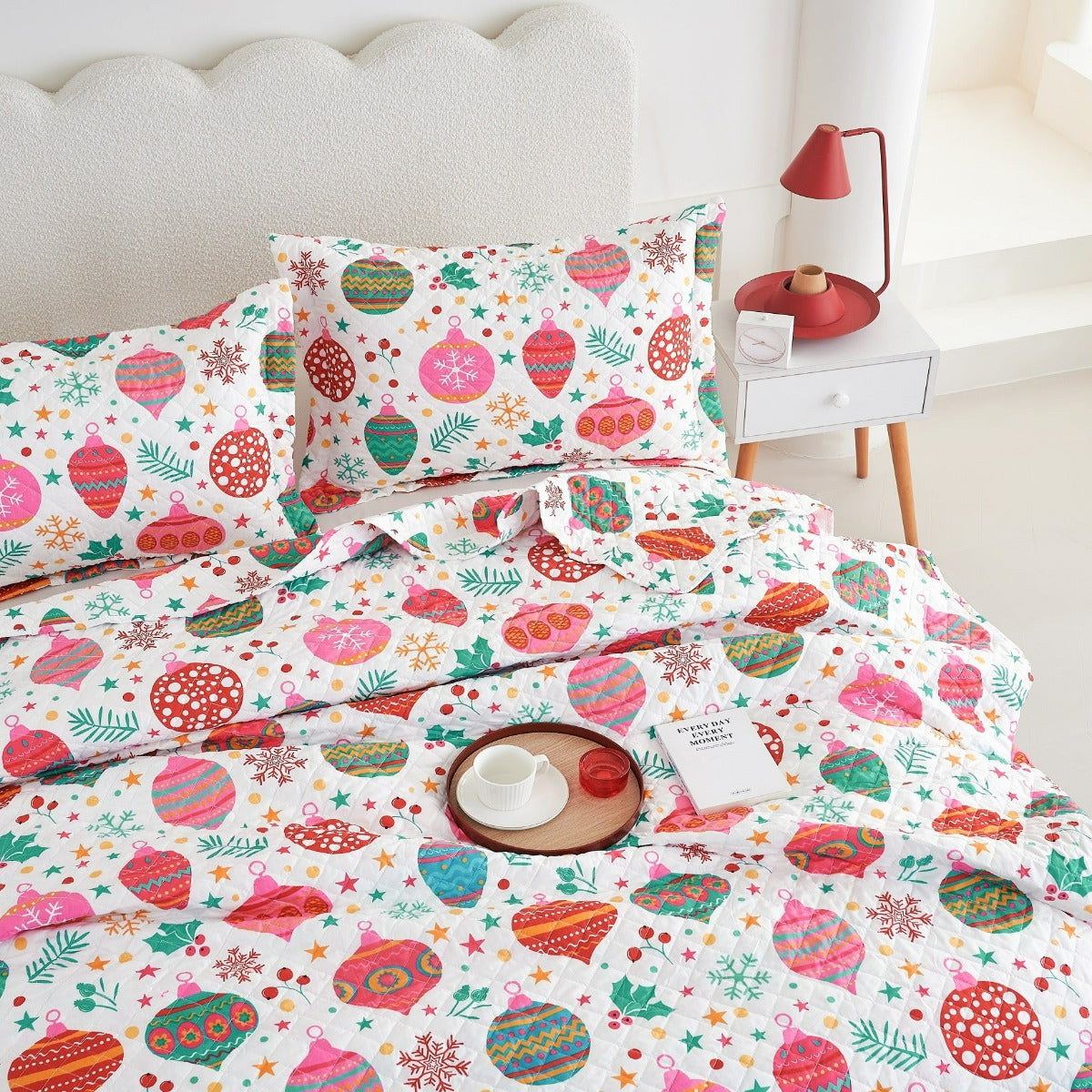 Holiday Collection Quilt Set - Ultra-Soft, Reversible Coverlet Bedding - Oversized Quilt With Matching Pillow Shams - Spirit Linen