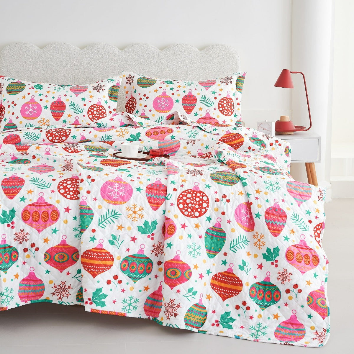 Holiday Collection Quilt Set - Ultra-Soft, Reversible Coverlet Bedding - Oversized Quilt With Matching Pillow Shams - Spirit Linen