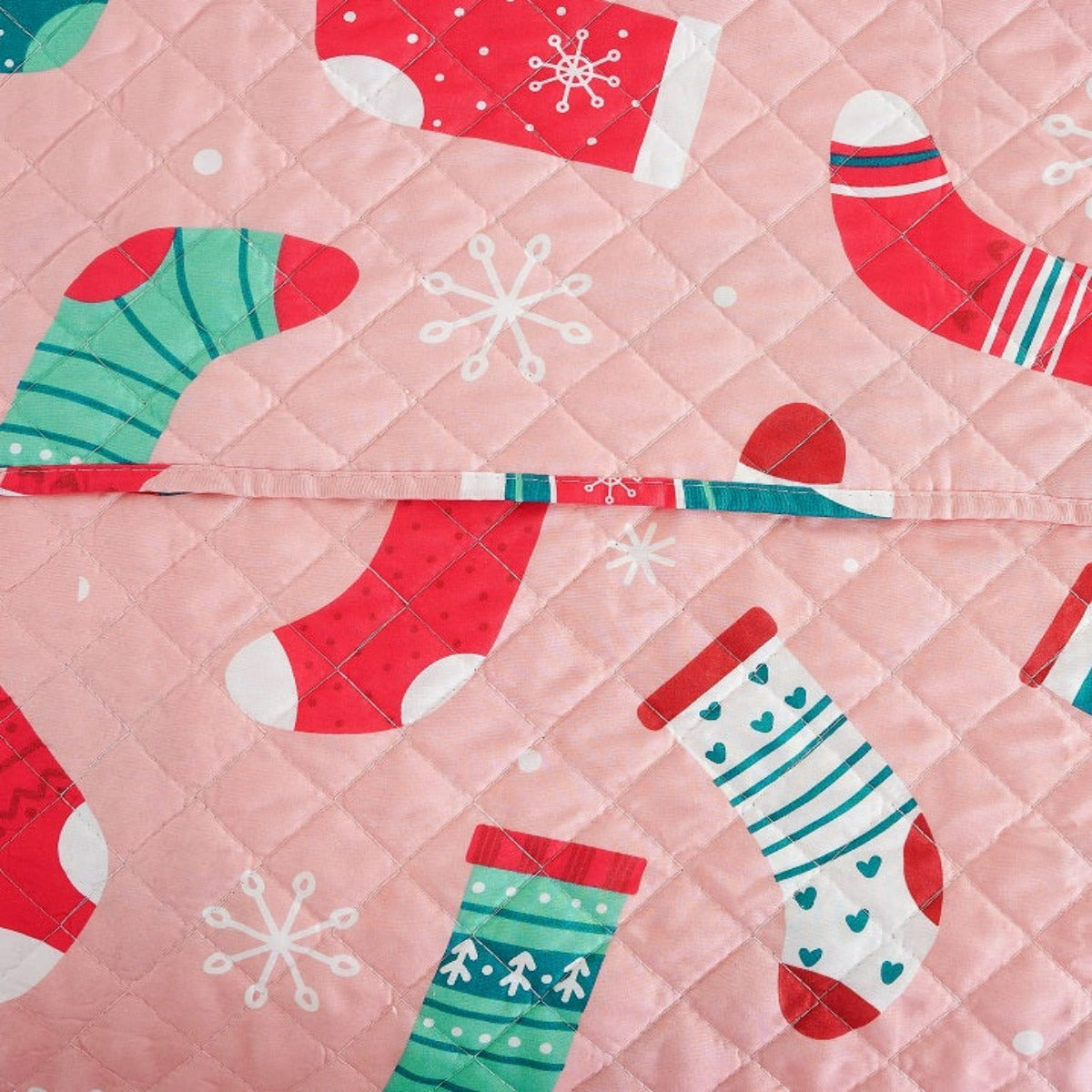 Holiday Collection Quilt Set - Ultra-Soft, Reversible Coverlet Bedding - Oversized Quilt With Matching Pillow Shams - Spirit Linen