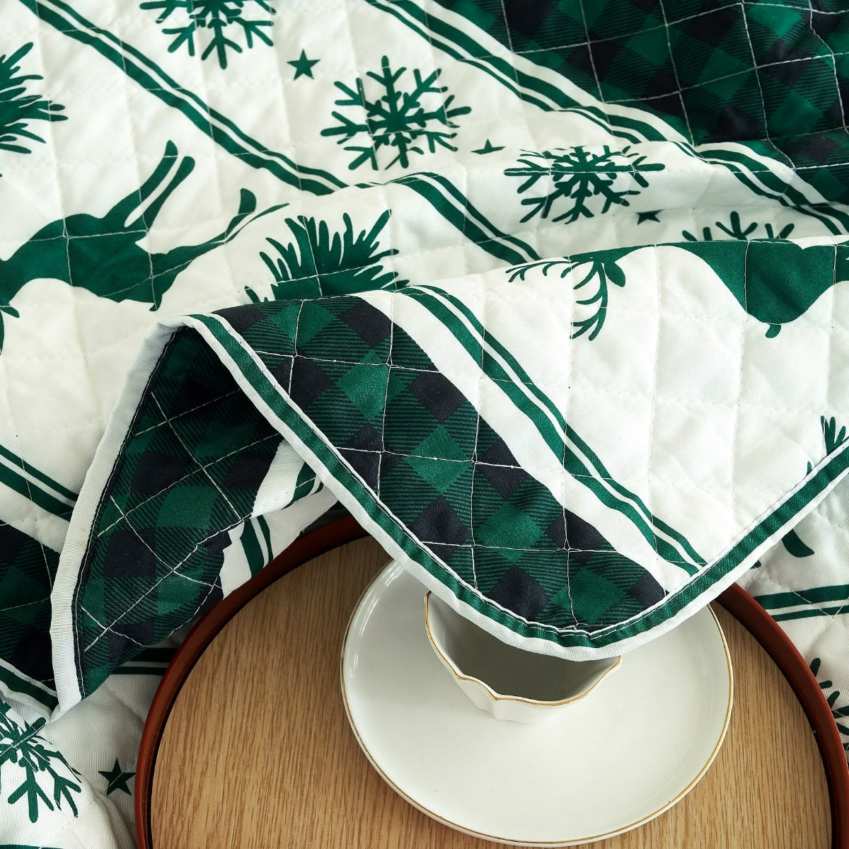 Holiday Collection Quilt Set - Ultra-Soft, Reversible Coverlet Bedding - Oversized Quilt With Matching Pillow Shams - Spirit Linen