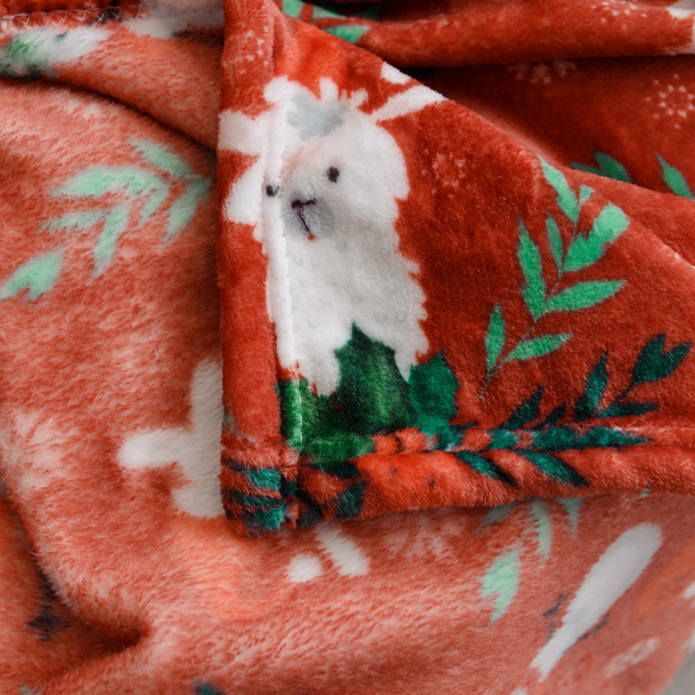 Ultra Soft Oversized Plush Holiday Throw Blanket - Stylish Home Décor for Bed or Couch