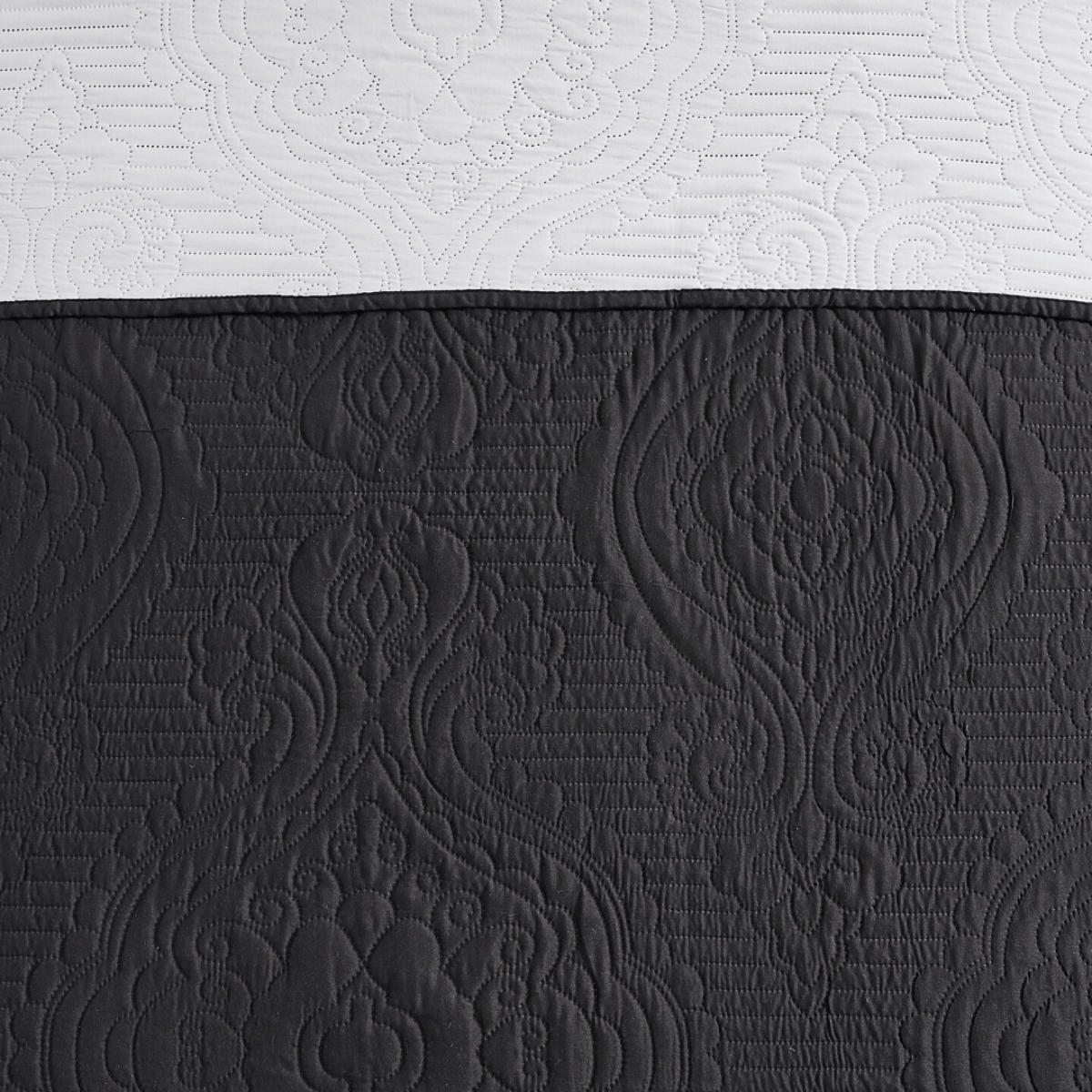 Madison Quilt Reversible Collection + Two Free Sham Pillows | Spirit Linen - Black