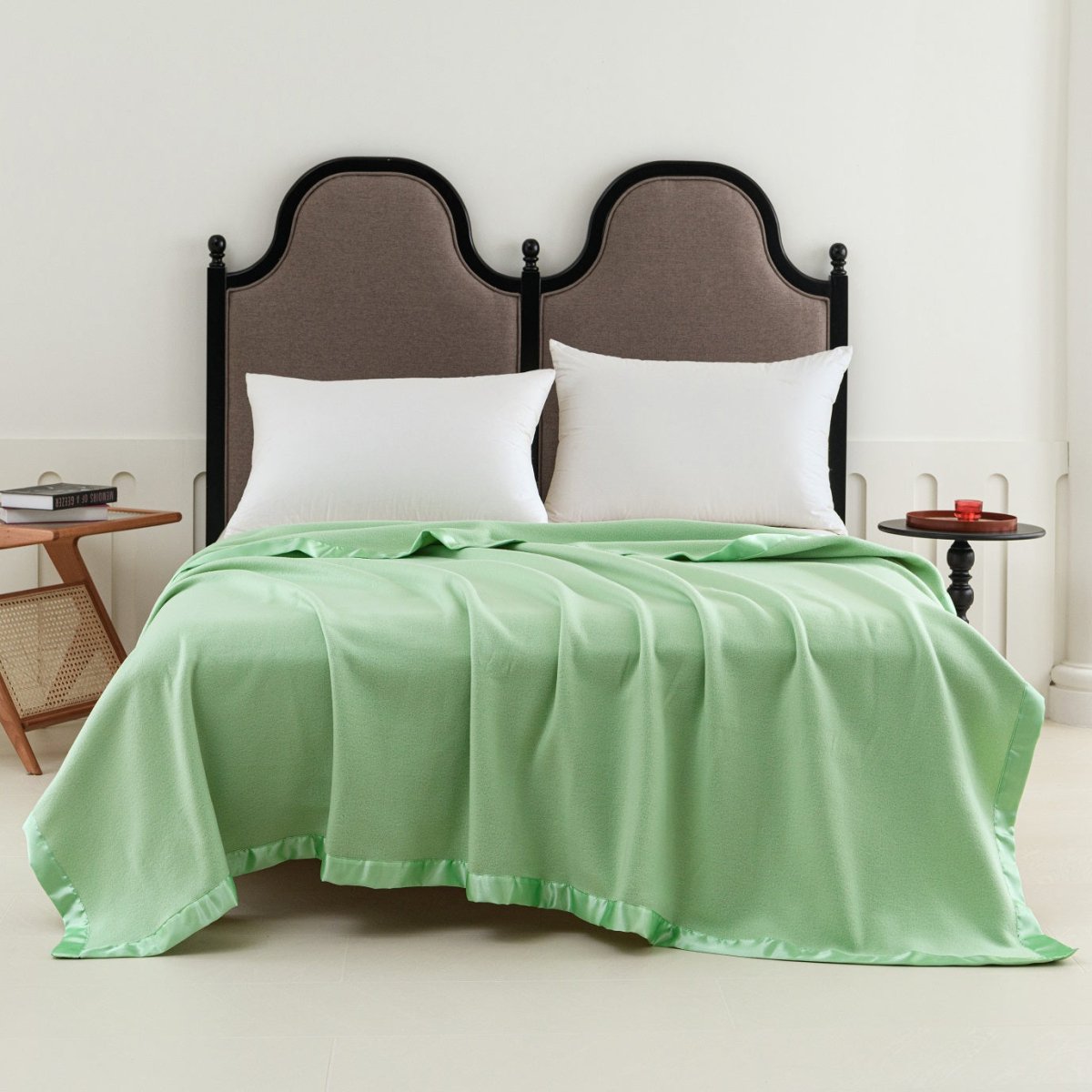 100% Polyester Satin Trim Polar Fleece Blanket - Spirit Linen