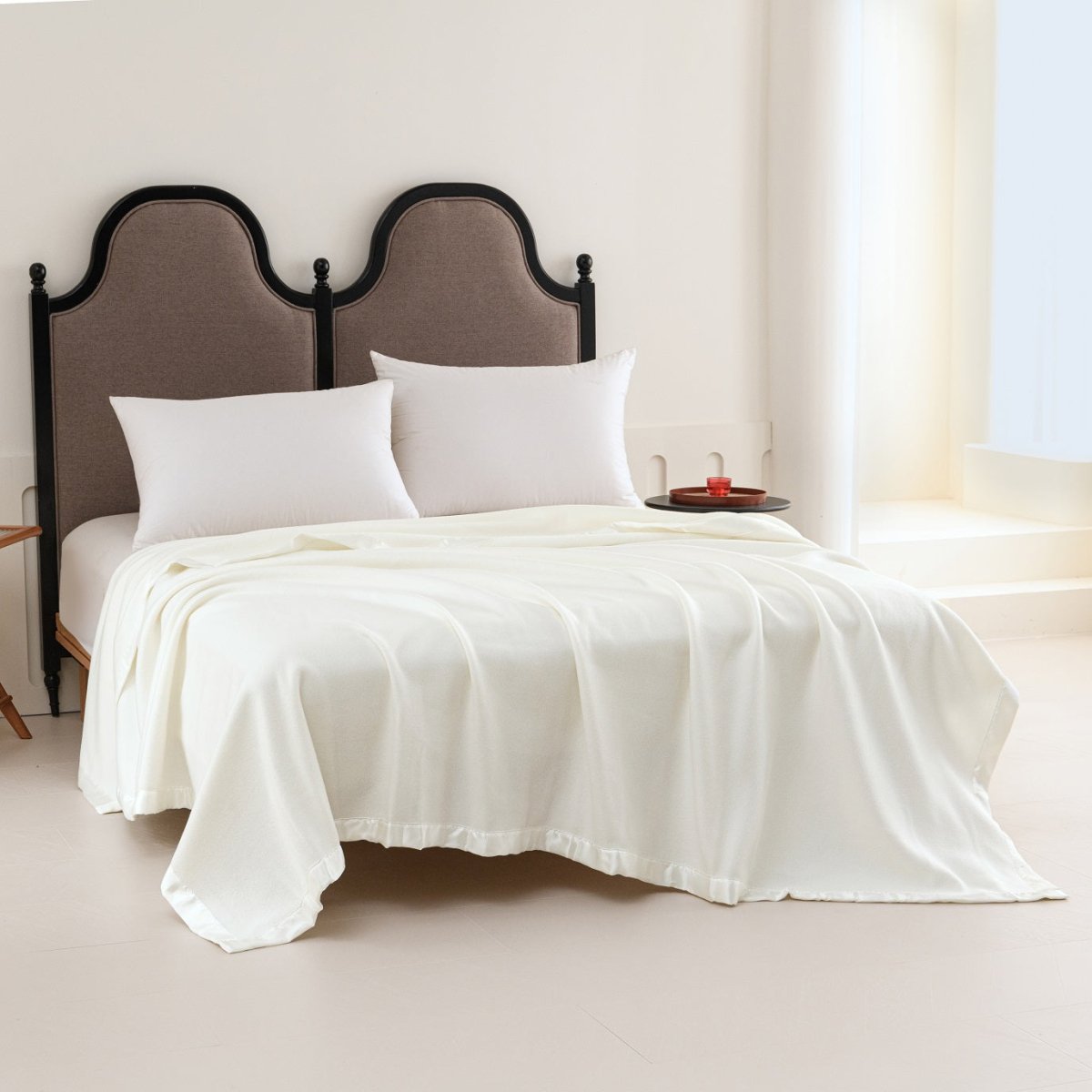 100% Polyester Satin Trim Polar Fleece Blanket - Spirit Linen