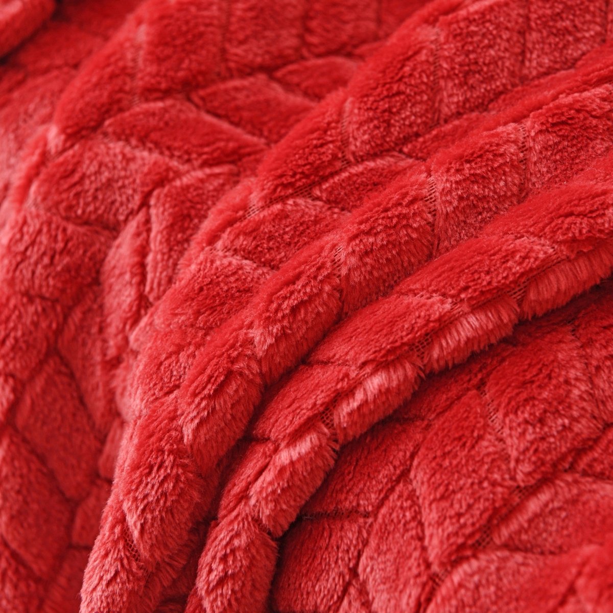 Arrow Jacquard 50 x 70 Plush Throw - Spirit Linen