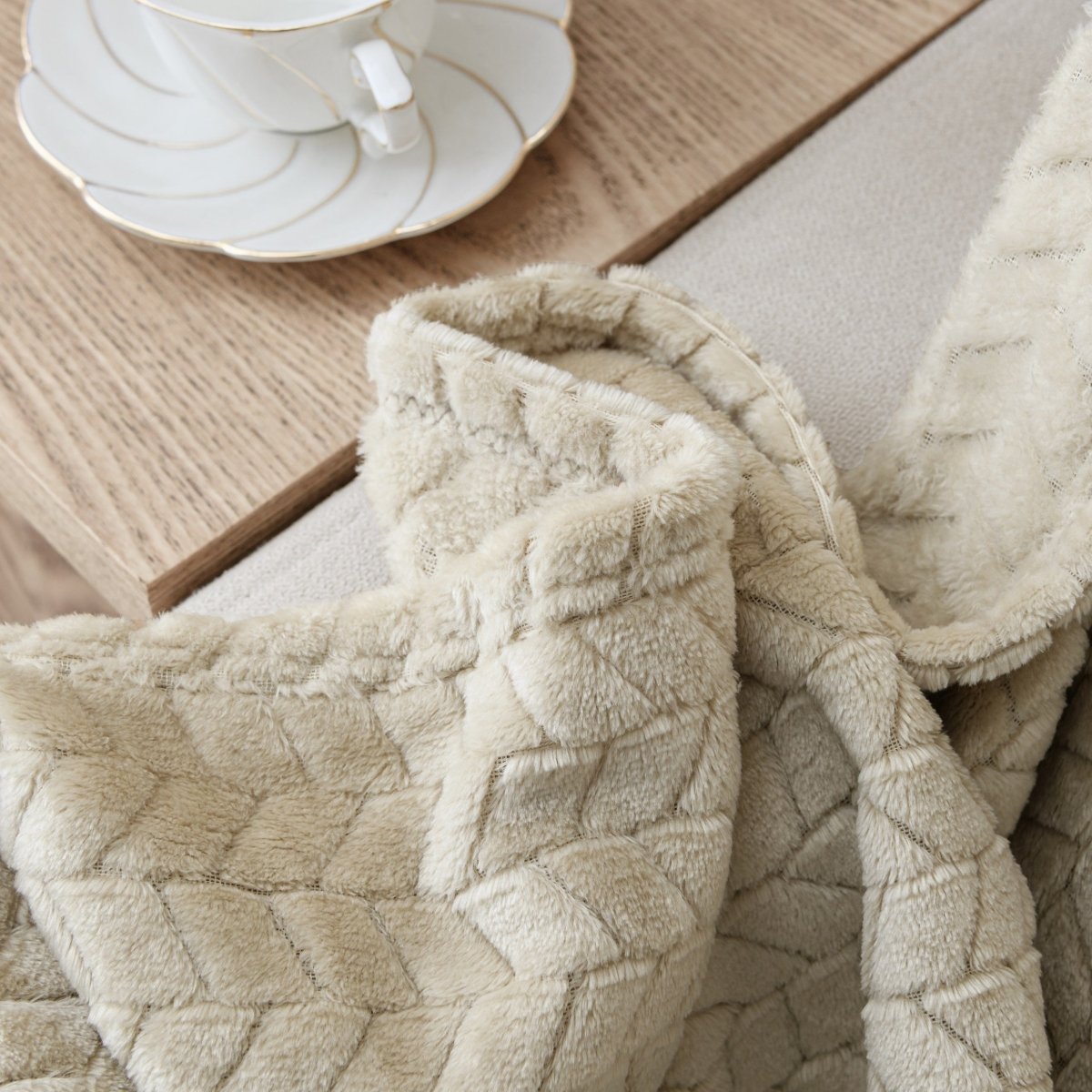 Arrow Jacquard 50 x 70 Plush Throw - Spirit Linen
