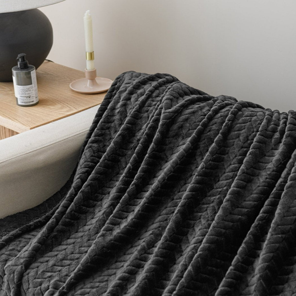 Arrow Jacquard 50 x 70 Plush Throw - Spirit Linen