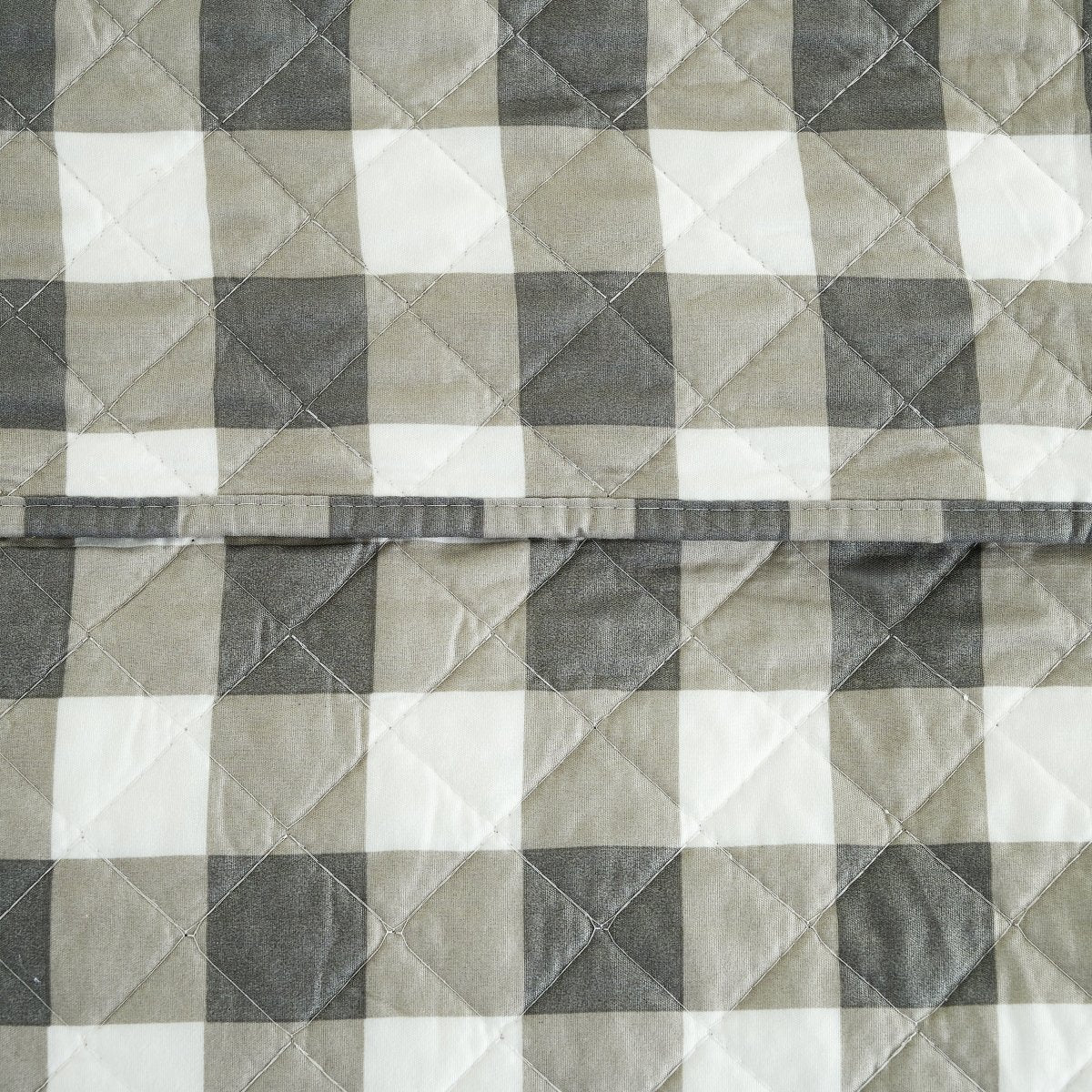 Holiday Collection Quilt Set - Ultra-Soft, Reversible Coverlet Bedding - Oversized Quilt With Matching Pillow Shams - Spirit Linen