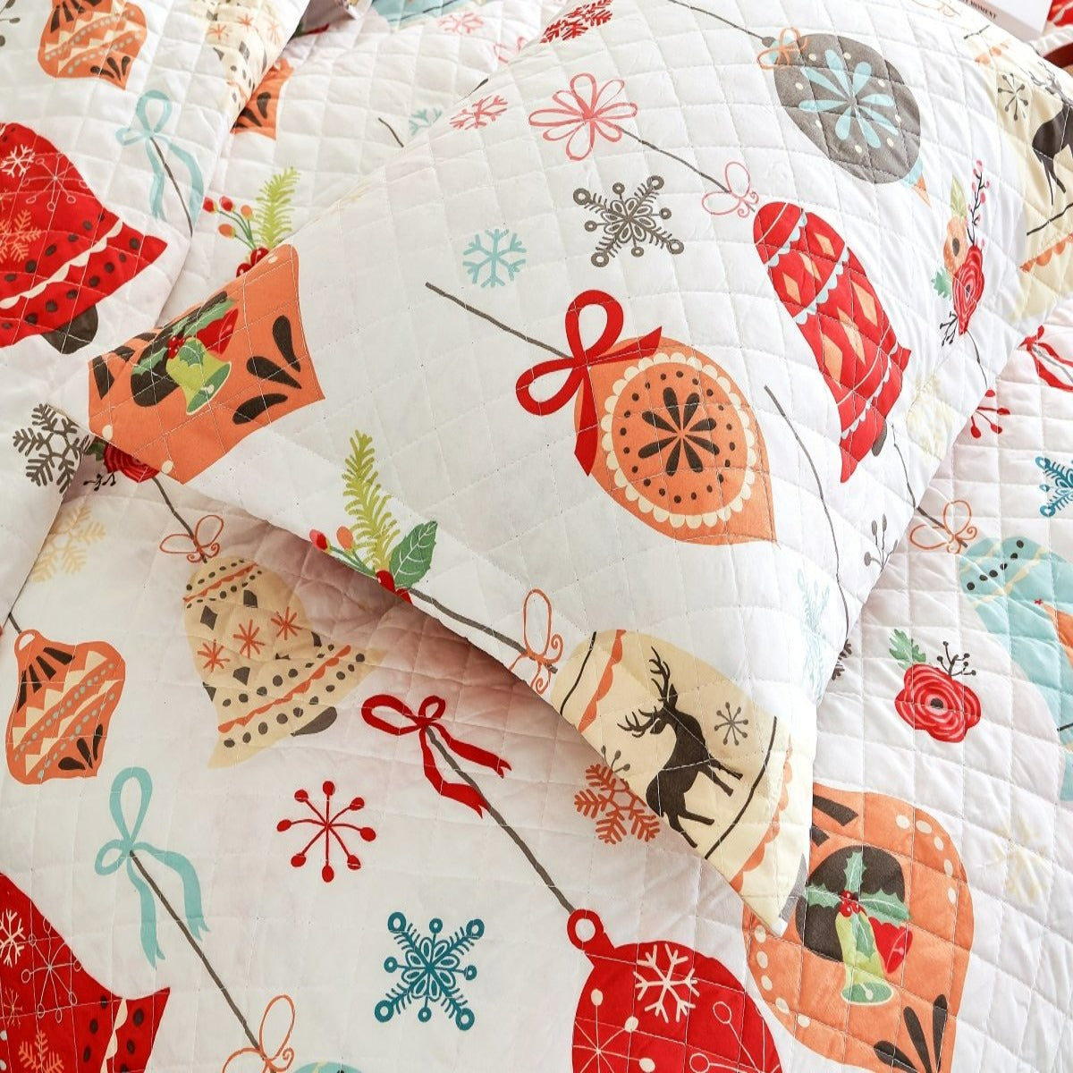 Holiday Collection Quilt Set - Ultra-Soft, Reversible Coverlet Bedding - Oversized Quilt With Matching Pillow Shams - Spirit Linen
