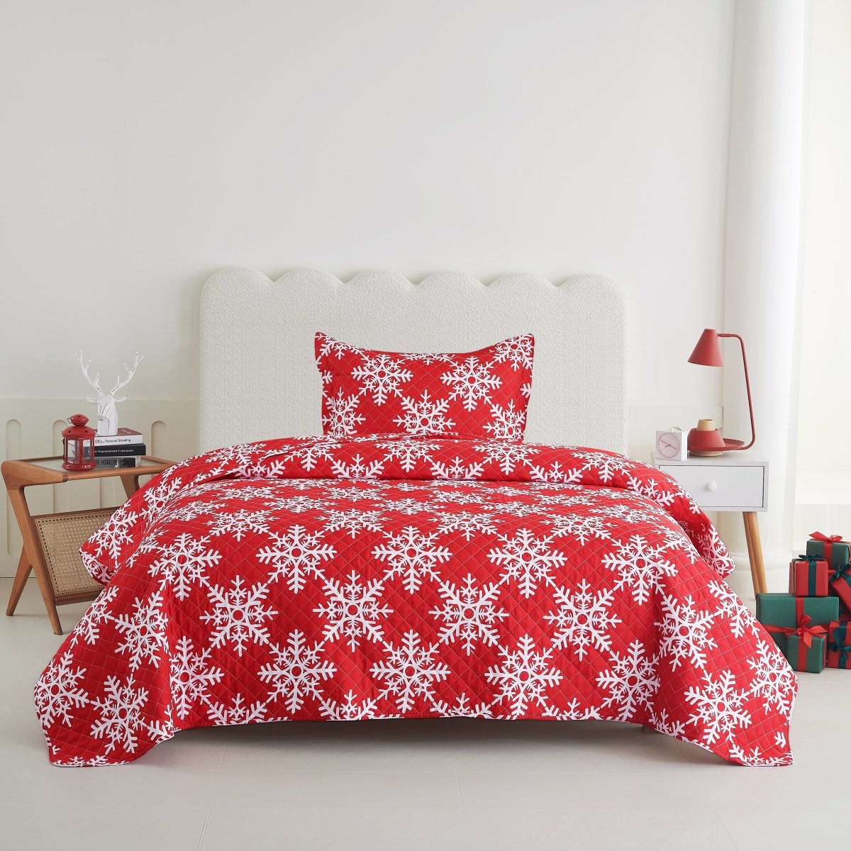 Holiday Collection Quilt Set - Ultra-Soft, Reversible Coverlet Bedding - Oversized Quilt With Matching Pillow Shams - Spirit Linen