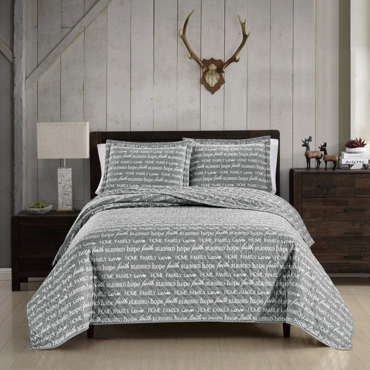 Holiday Collection Quilt Set - Ultra-Soft, Reversible Coverlet Bedding - Oversized Quilt With Matching Pillow Shams - Spirit Linen