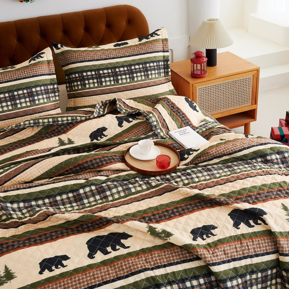 Holiday Collection Quilt Set - Ultra-Soft, Reversible Coverlet Bedding - Oversized Quilt With Matching Pillow Shams - Spirit Linen
