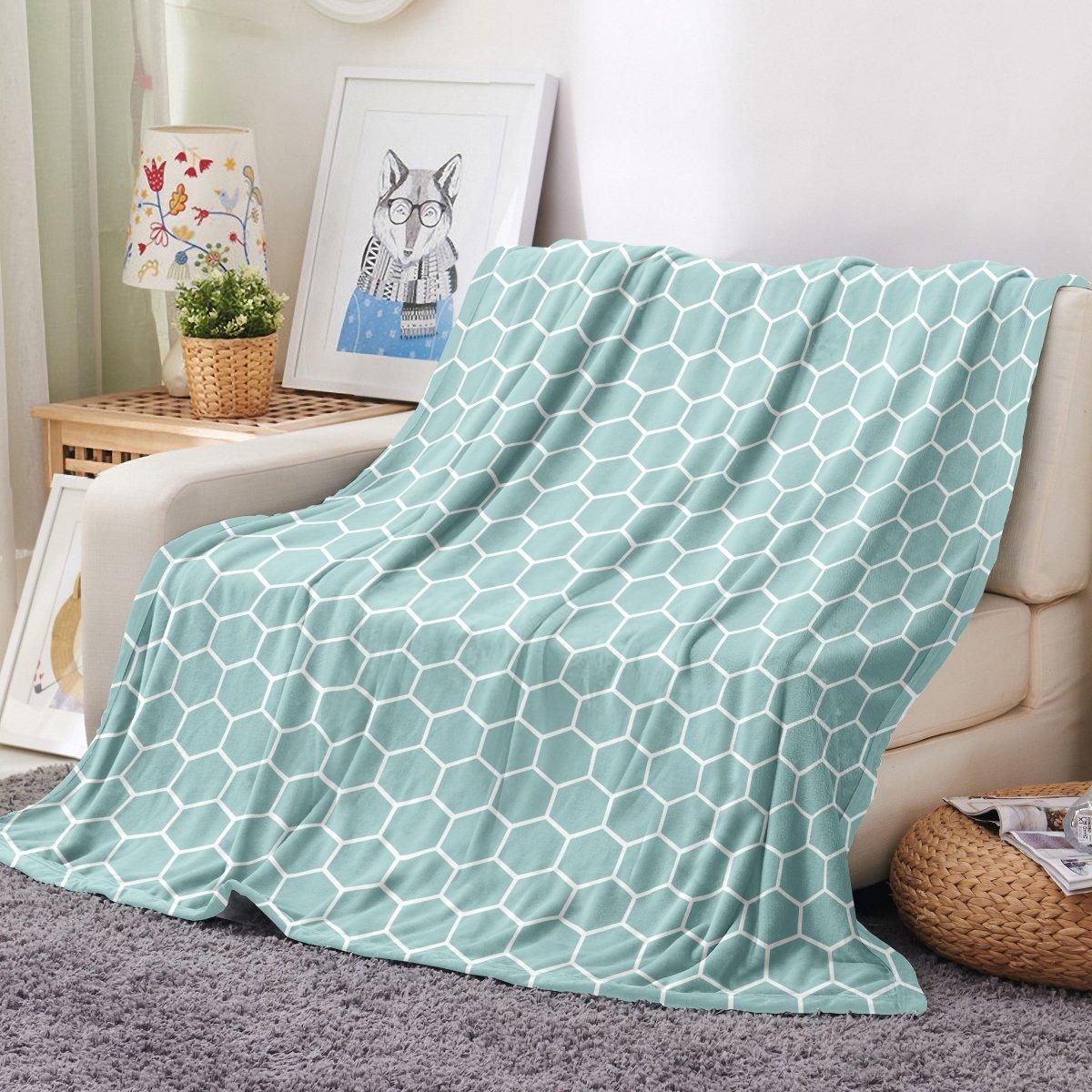 Ultra Soft Oversized Plush Honeycomb Throw Blanket - Stylish Home Décor for Bed or Couch - Spirit Linen