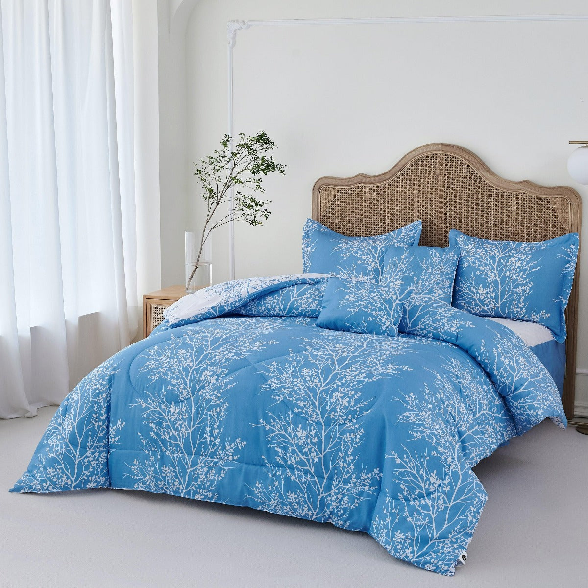 Foliage Reversible Comforter Set + Two Free Sham Pillows - Spirit Linen - Light Blue