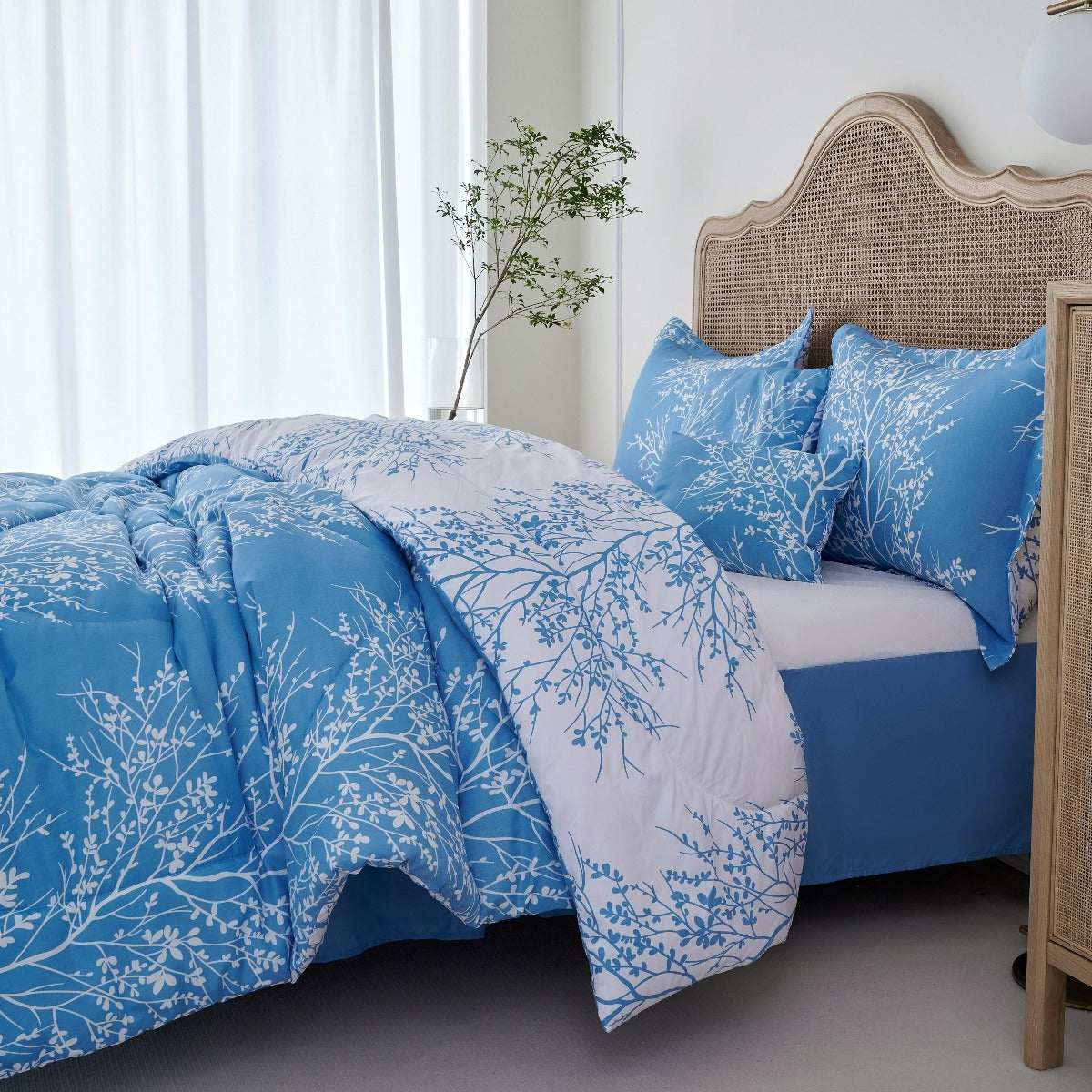 Foliage Reversible Comforter Set + Two Free Sham Pillows - Spirit Linen - Light Blue