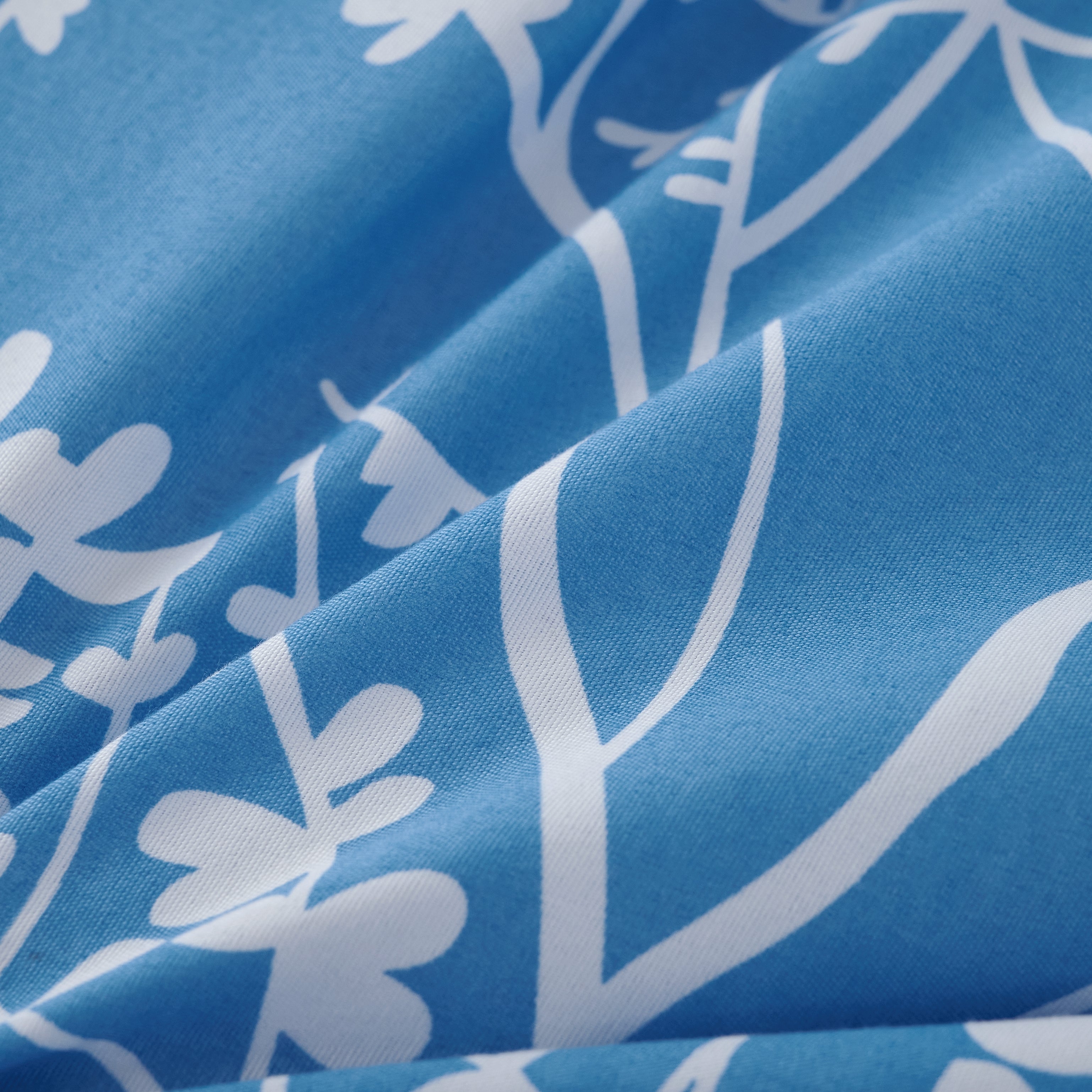 Foliage Reversible Comforter Set + Two Free Sham Pillows - Spirit Linen - Light Blue