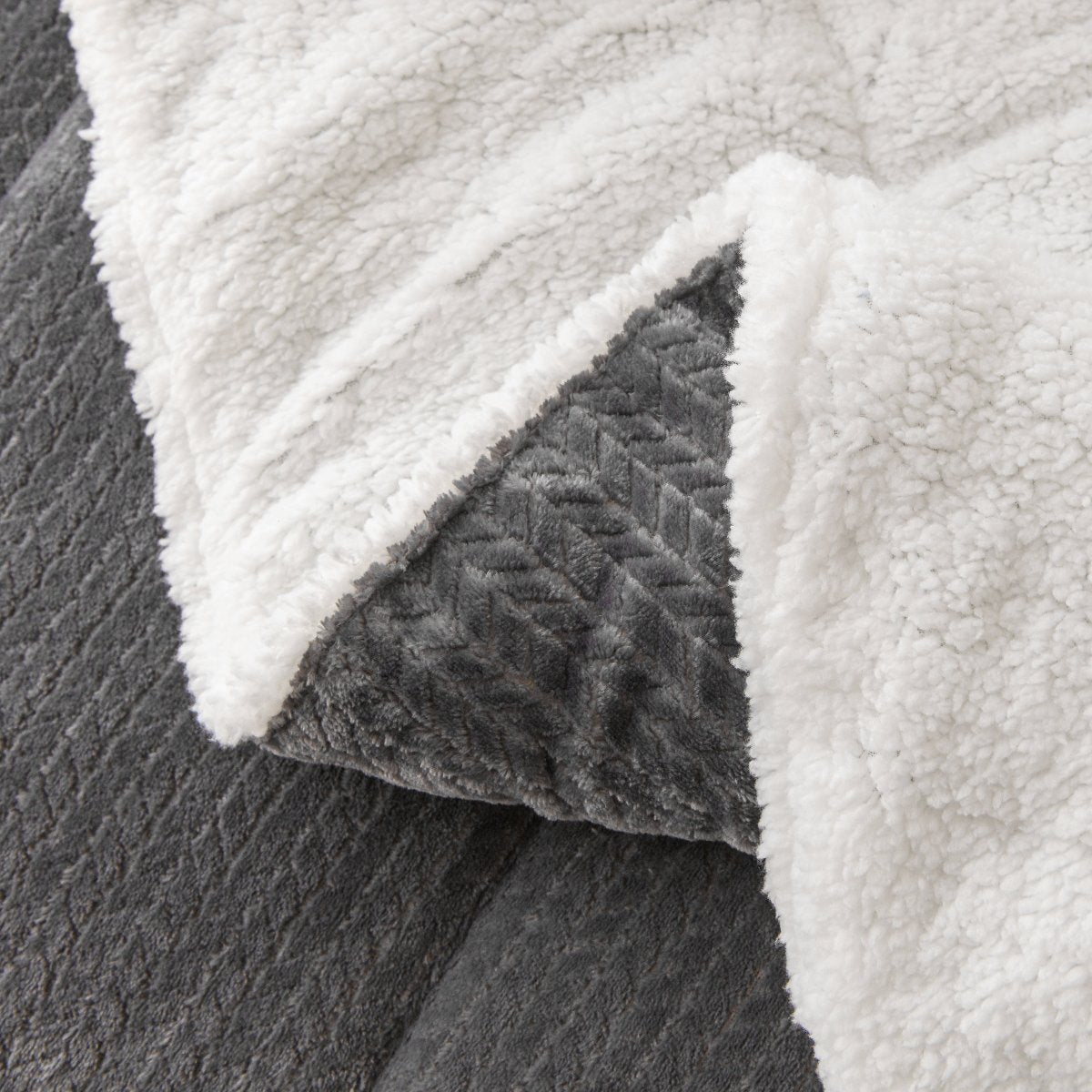 Mountain Ridge Sweater Knit 3 pc Comforter Set | Spirit Linen - Gray