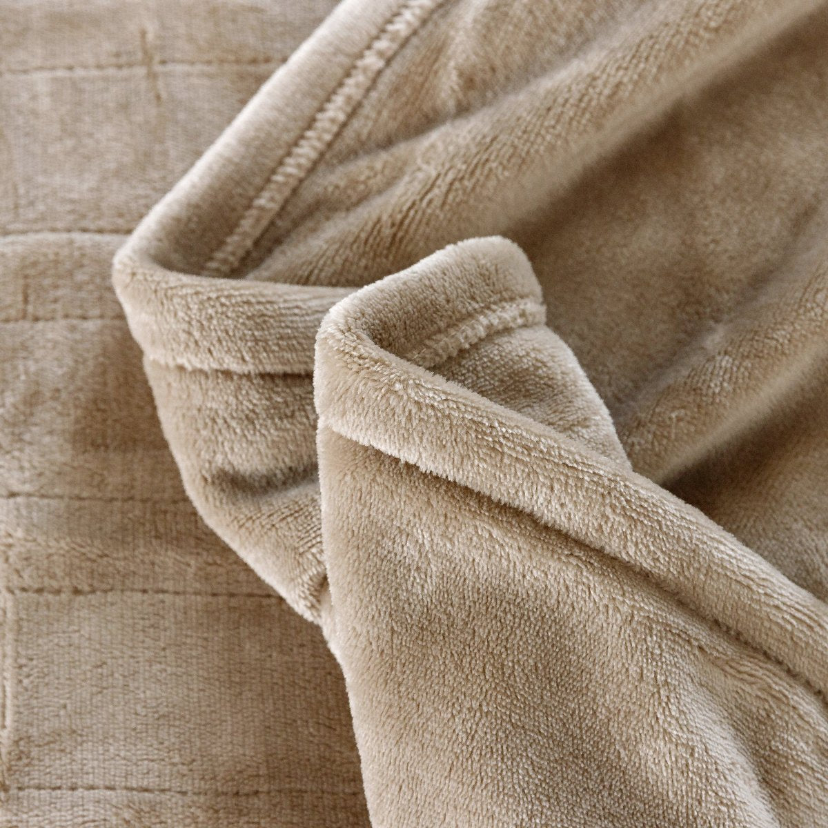 Microplush Heated Blanket | Spirit Linen - Oxford Tan