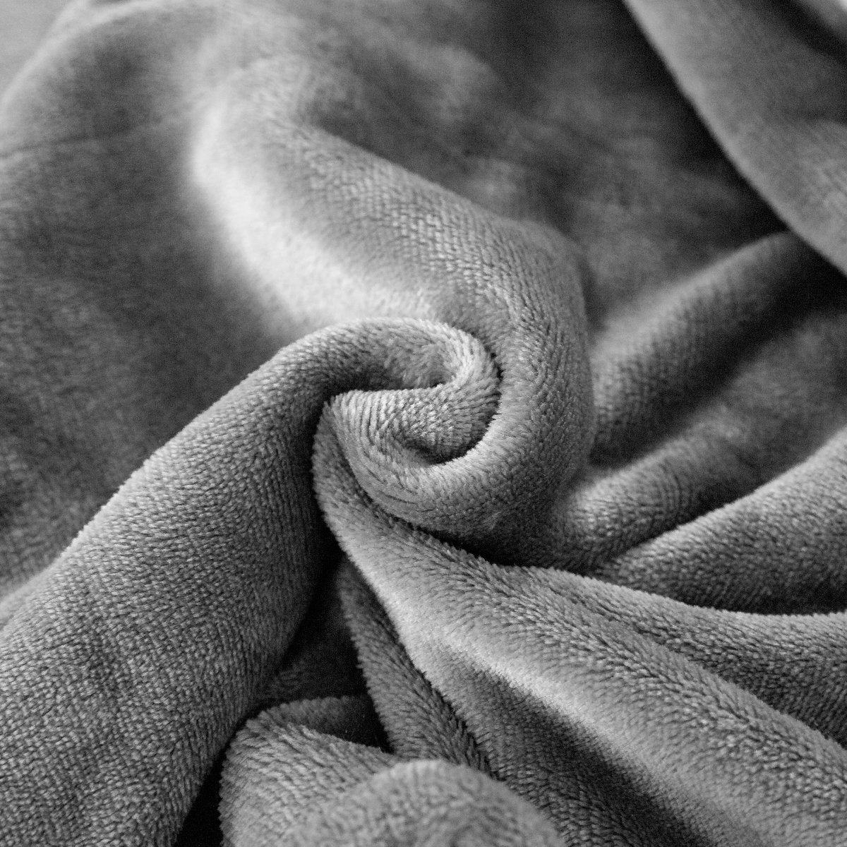 Microplush Heated Blanket | Spirit Linen - Smoked Pearl