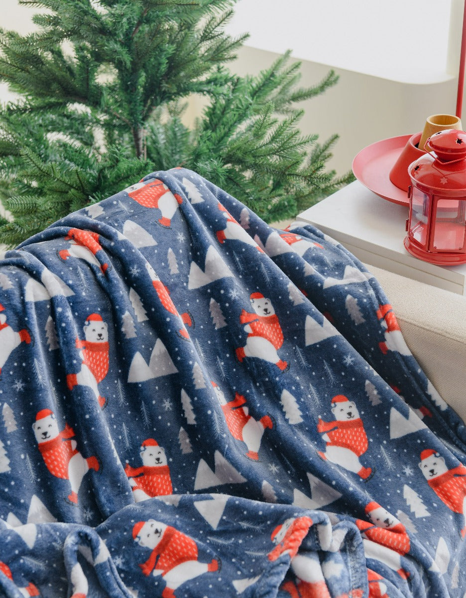 Ultra Soft Oversized Plush Holiday Throw Blanket - Stylish Home Décor for Bed or Couch