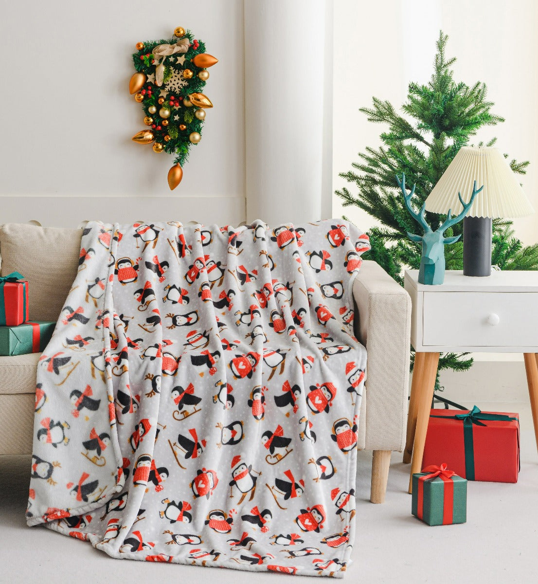 Ultra Soft Oversized Plush Holiday Throw Blanket - Stylish Home Décor for Bed or Couch