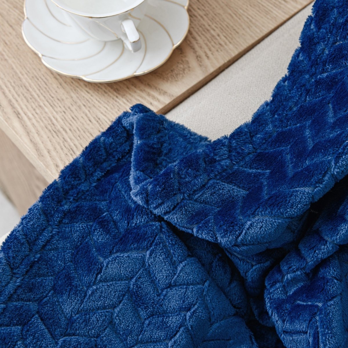 Arrow Jacquard 50 x 70 Plush Throw - Spirit Linen
