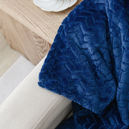 Arrow Jacquard 50 x 70 Plush Throw - Spirit Linen