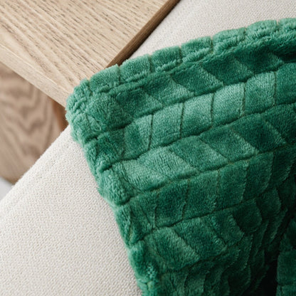 Arrow Jacquard 50 x 70 Plush Throw - Spirit Linen