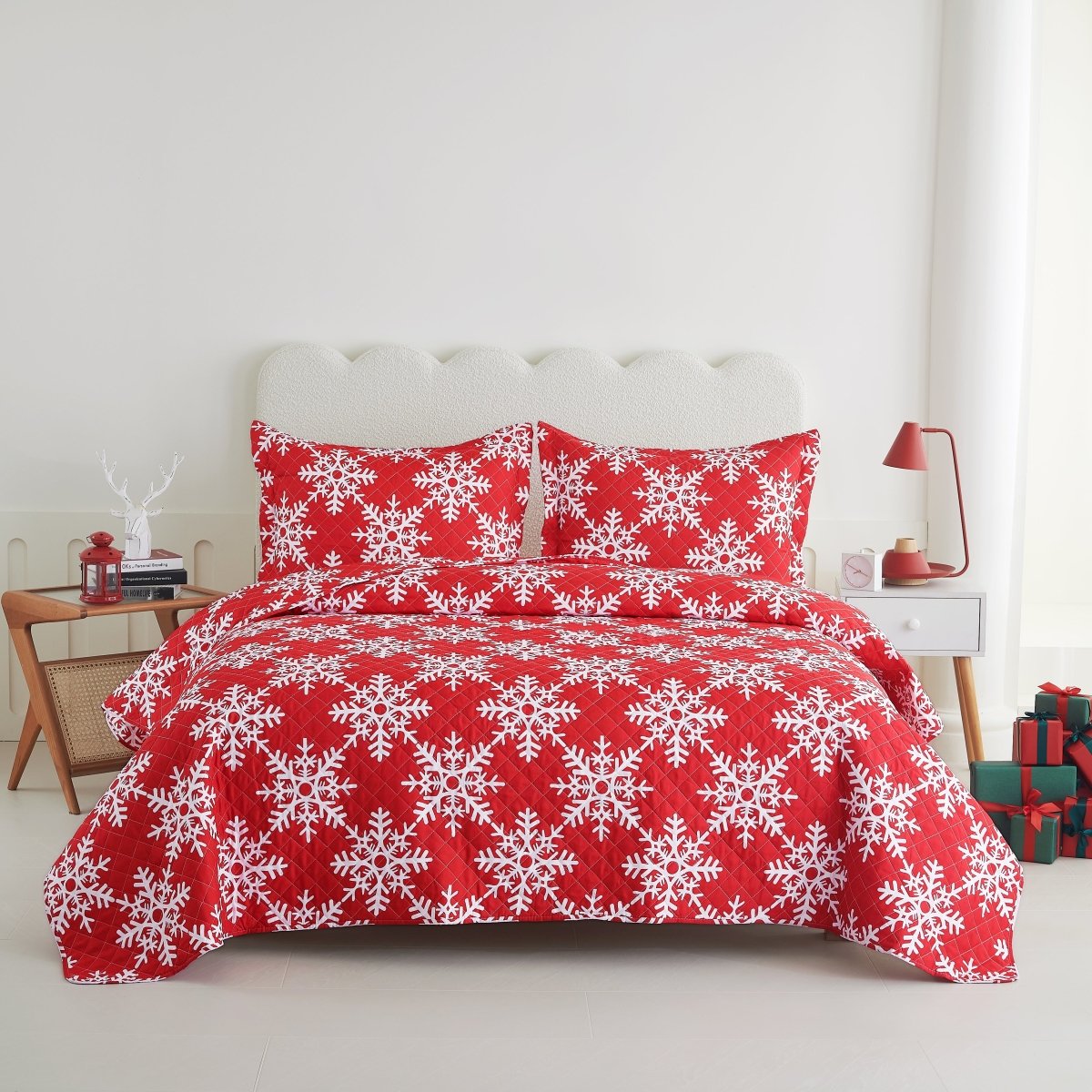 Holiday Collection Quilt Set - Ultra-Soft, Reversible Coverlet Bedding - Oversized Quilt With Matching Pillow Shams - Spirit Linen