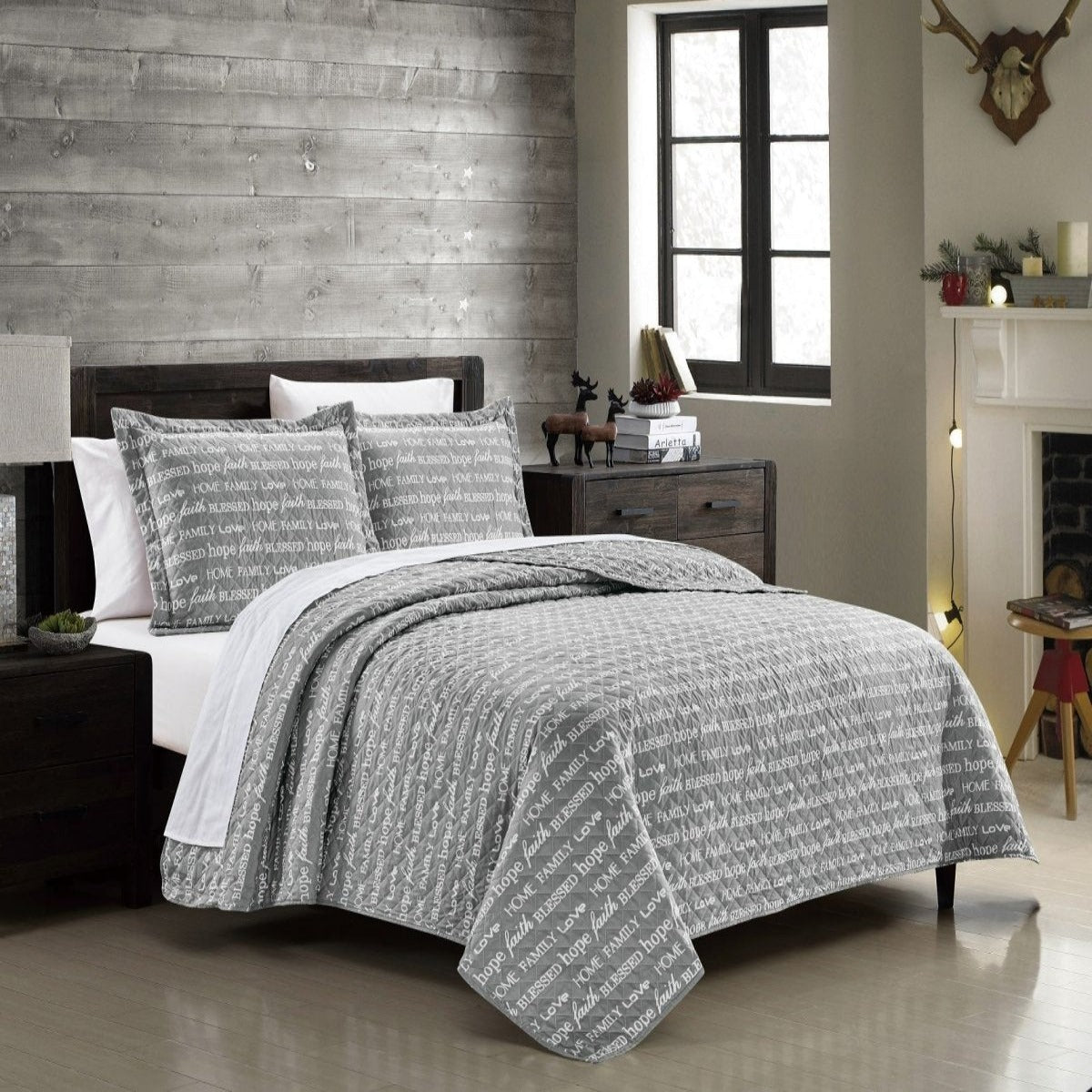 Holiday Collection Quilt Set - Ultra-Soft, Reversible Coverlet Bedding - Oversized Quilt With Matching Pillow Shams - Spirit Linen