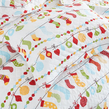 Holiday Collection Quilt Set - Ultra-Soft, Reversible Coverlet Bedding - Oversized Quilt With Matching Pillow Shams - Spirit Linen