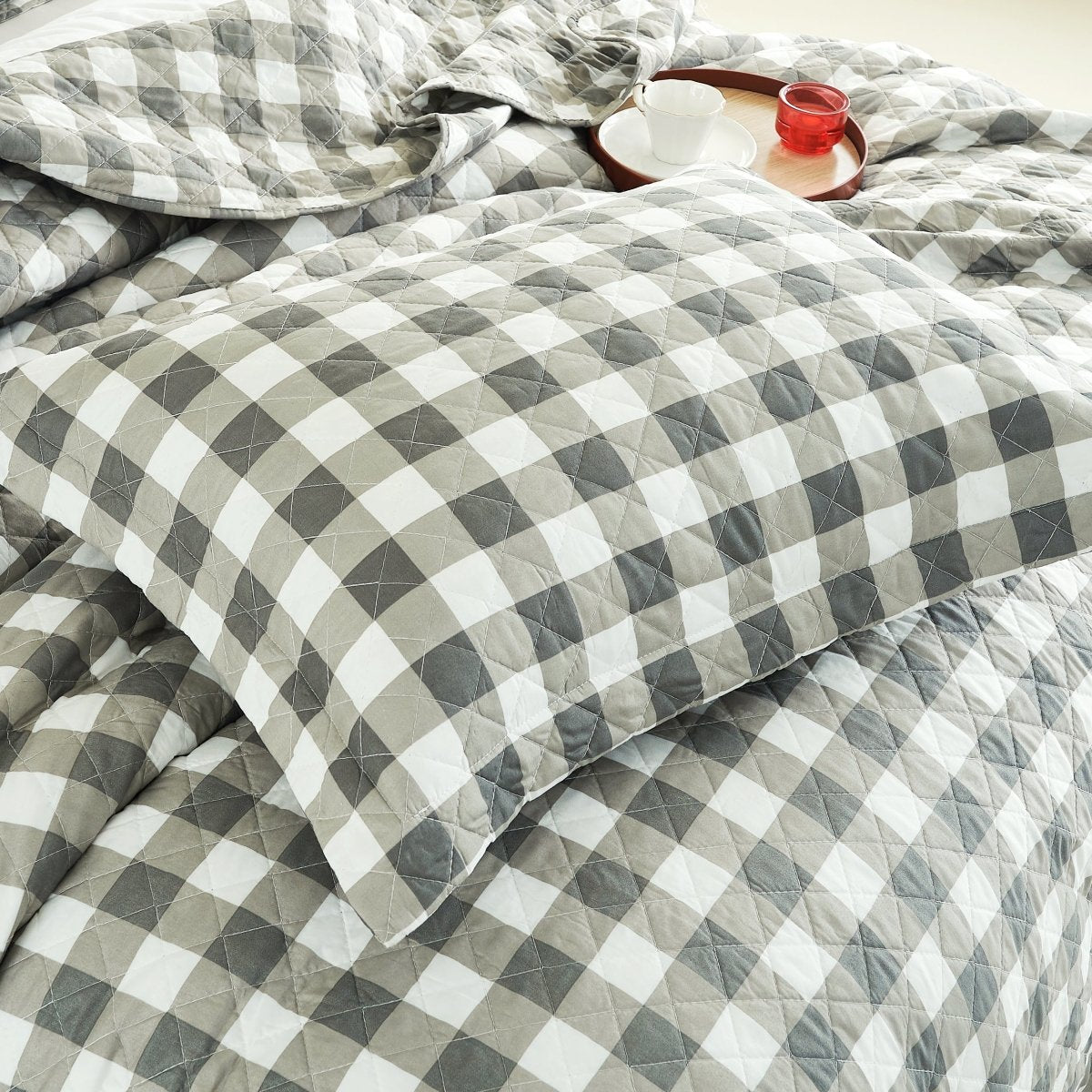 Holiday Collection Quilt Set - Ultra-Soft, Reversible Coverlet Bedding - Oversized Quilt With Matching Pillow Shams - Spirit Linen