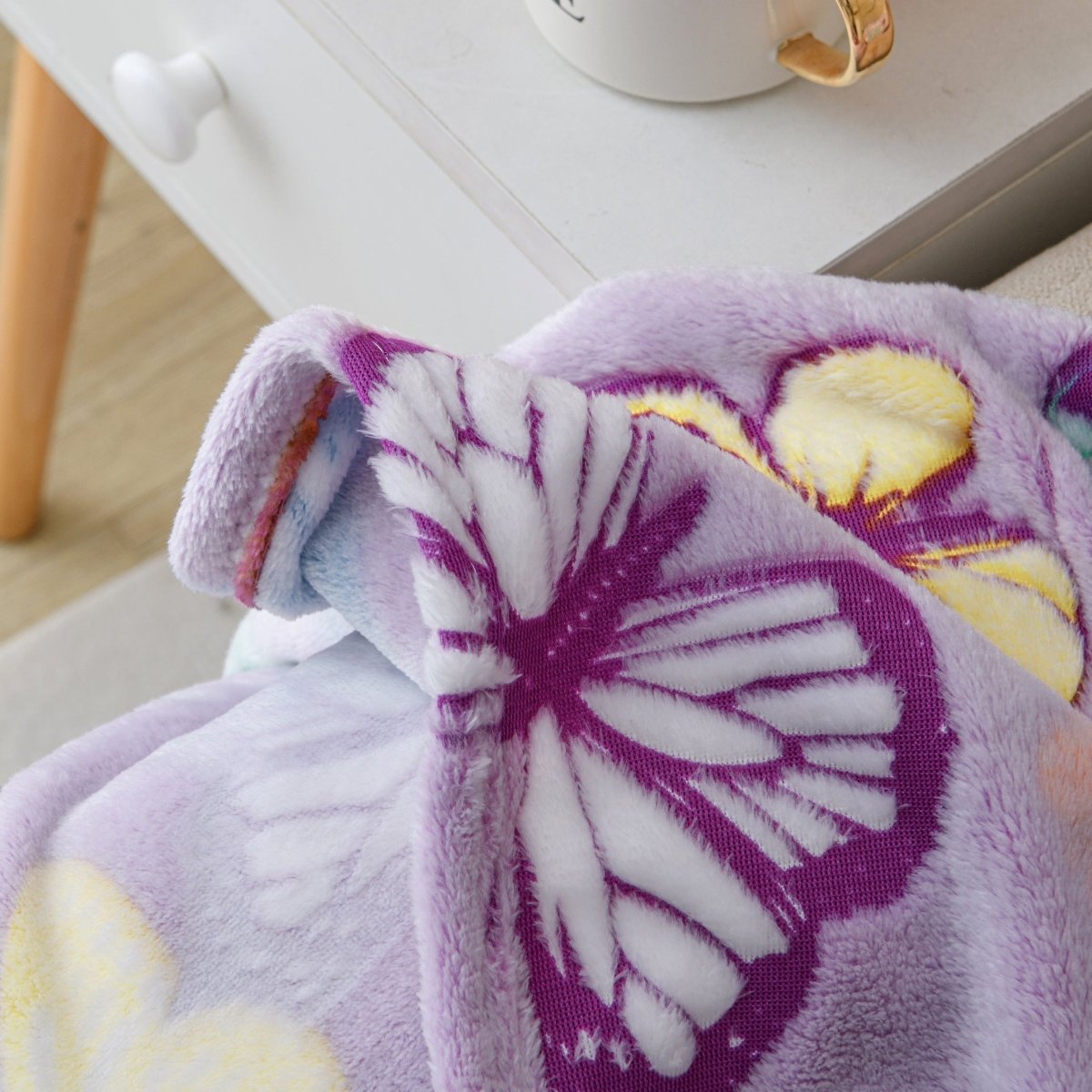 Luna & Arlo - Glow in the Dark - 50 x 70 Throw - Spirit Linen